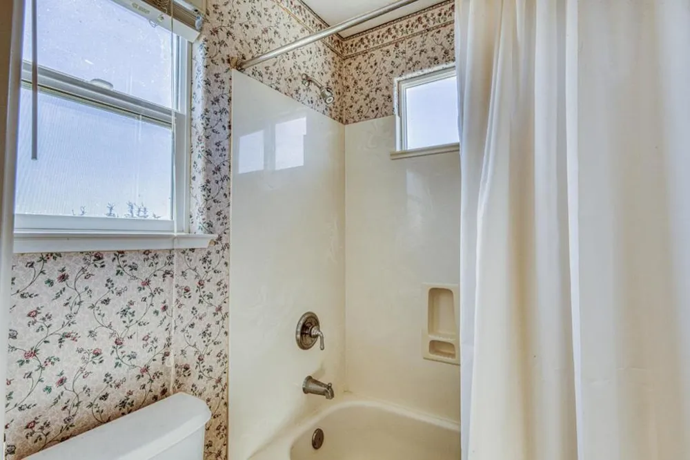 385 Via Vaquero Norte San Juan Bautista, CA 95045