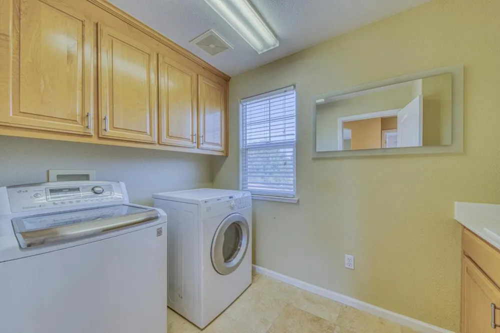 385 Via Vaquero Norte San Juan Bautista, CA 95045