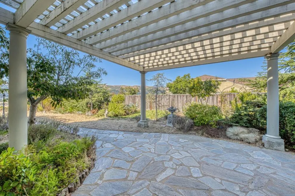385 Via Vaquero Norte San Juan Bautista, CA 95045