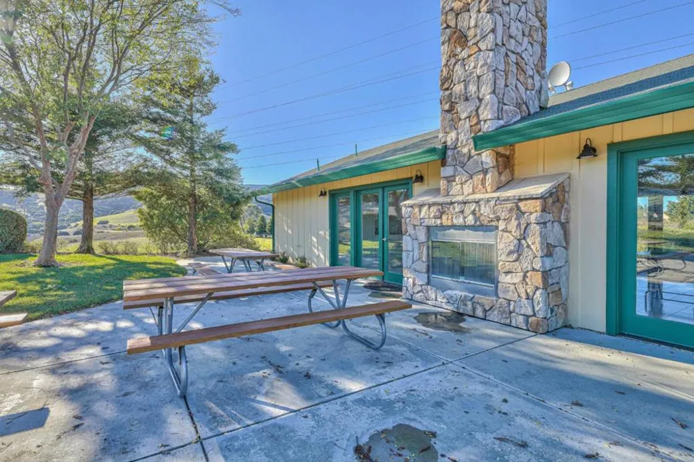 385 Via Vaquero Norte San Juan Bautista, CA 95045