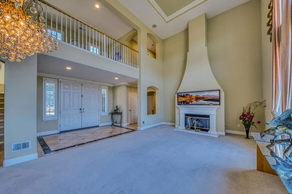 385 Via Vaquero Norte San Juan Bautista, CA 95045