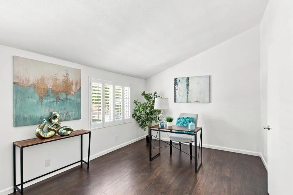 22890 Cricket Hill Road Cupertino, CA 95014