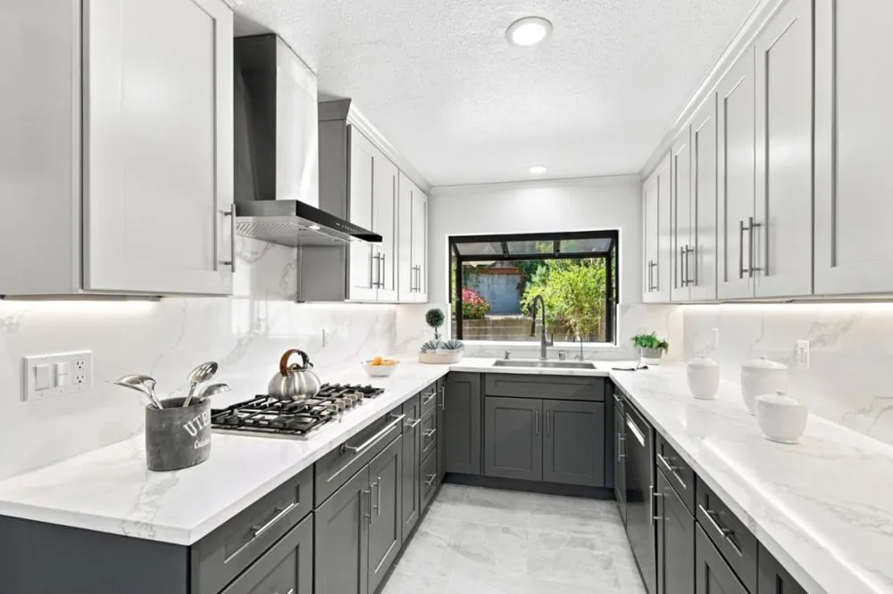 22890 Cricket Hill Road Cupertino, CA 95014