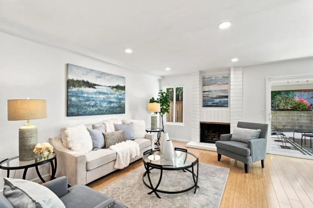 22890 Cricket Hill Road Cupertino, CA 95014