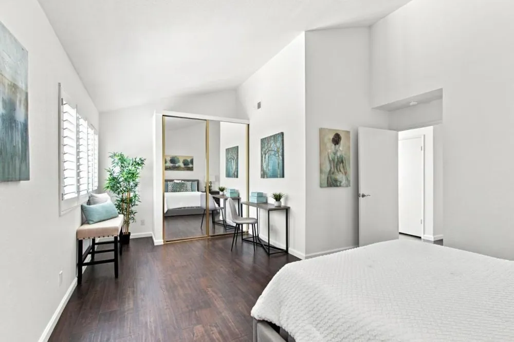 22890 Cricket Hill Road Cupertino, CA 95014