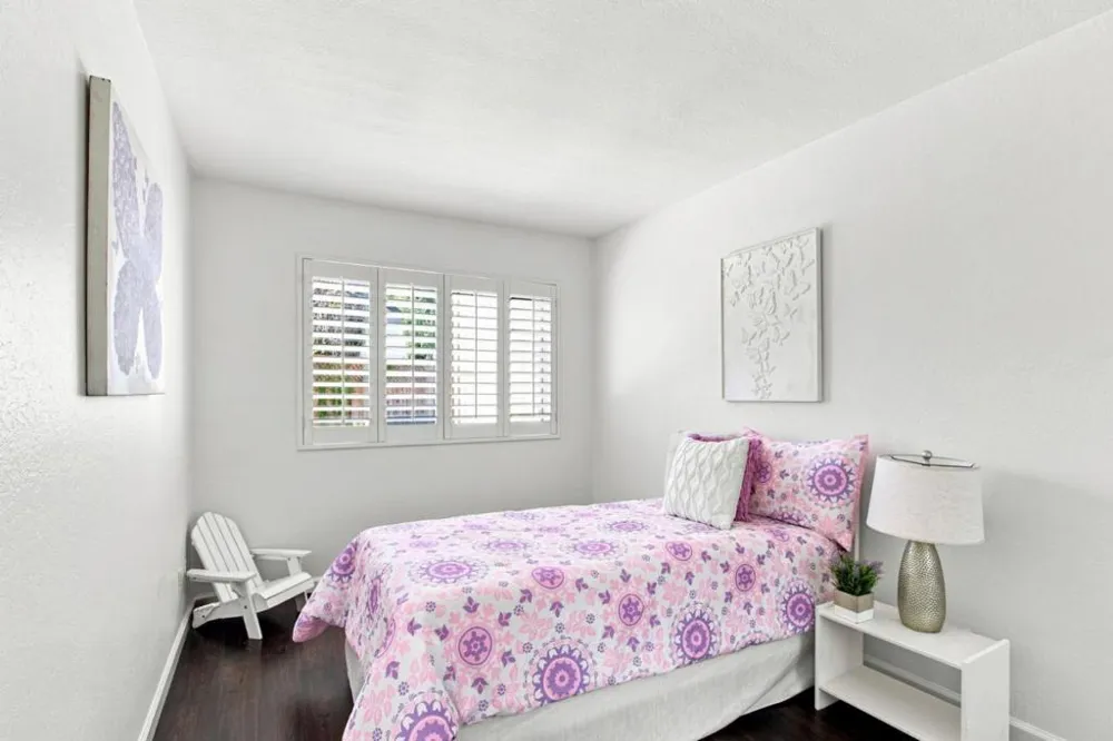 22890 Cricket Hill Road Cupertino, CA 95014