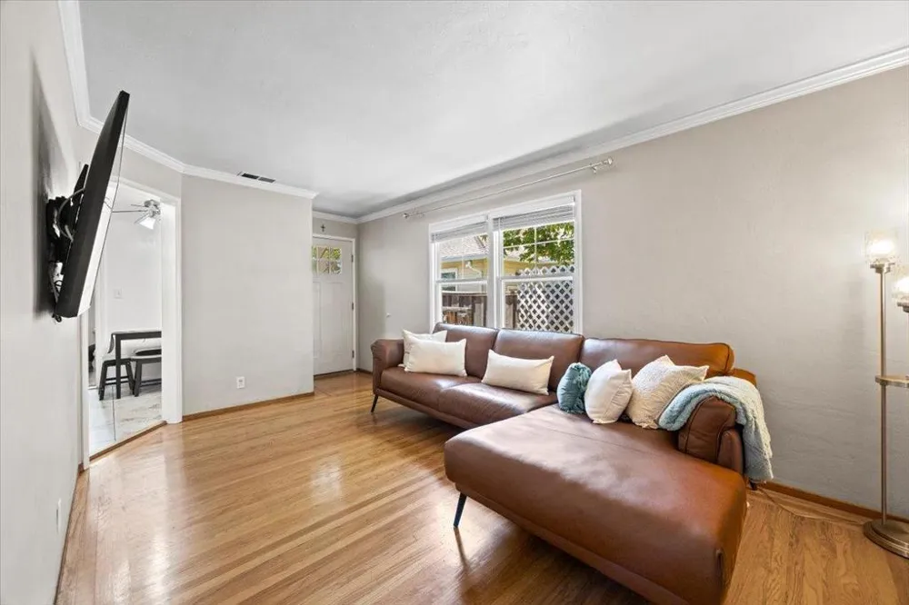 3523 Page Street Redwood City, CA 94063