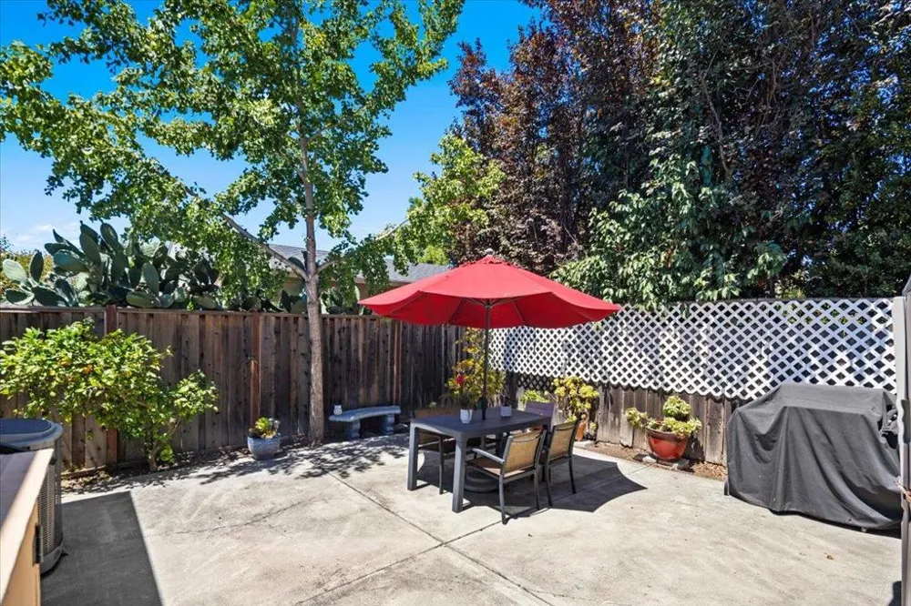 3523 Page Street Redwood City, CA 94063
