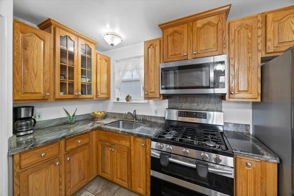 3523 Page Street Redwood City, CA 94063