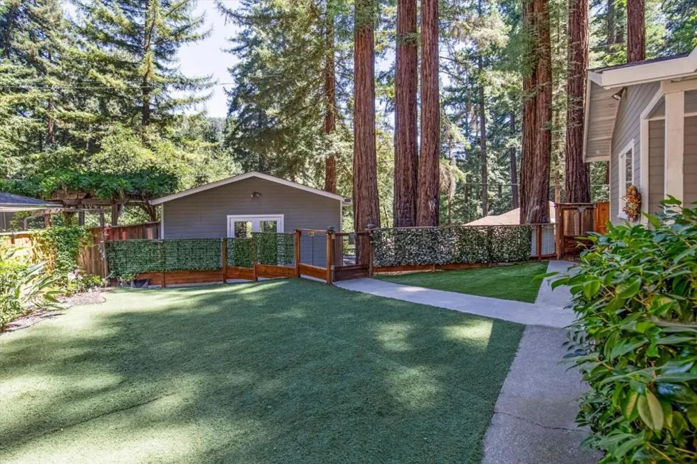 17515 Comanche Trail Los Gatos, CA 95033