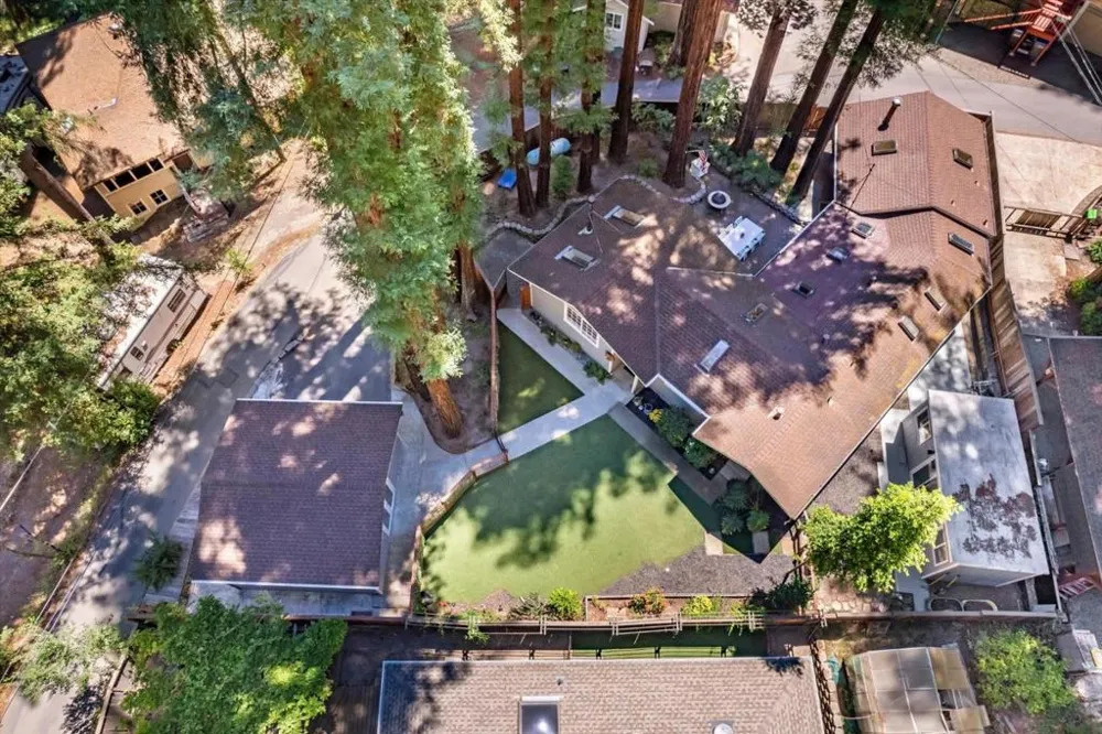 17515 Comanche Trail Los Gatos, CA 95033