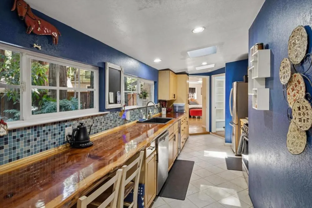 17515 Comanche Trail Los Gatos, CA 95033