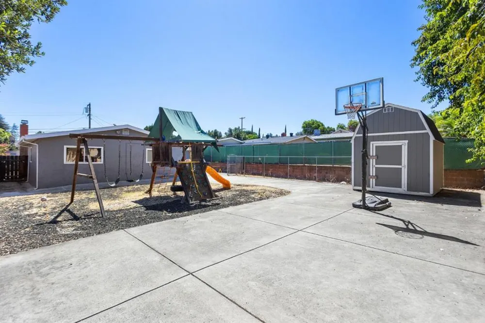 2810 Center Lane Antioch, CA 94509