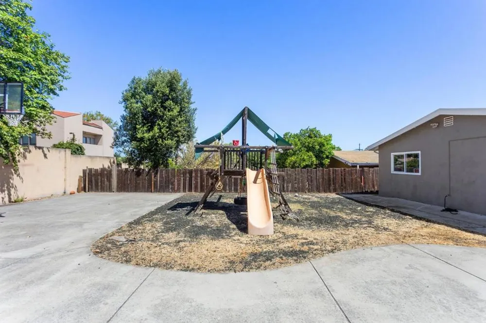 2810 Center Lane Antioch, CA 94509