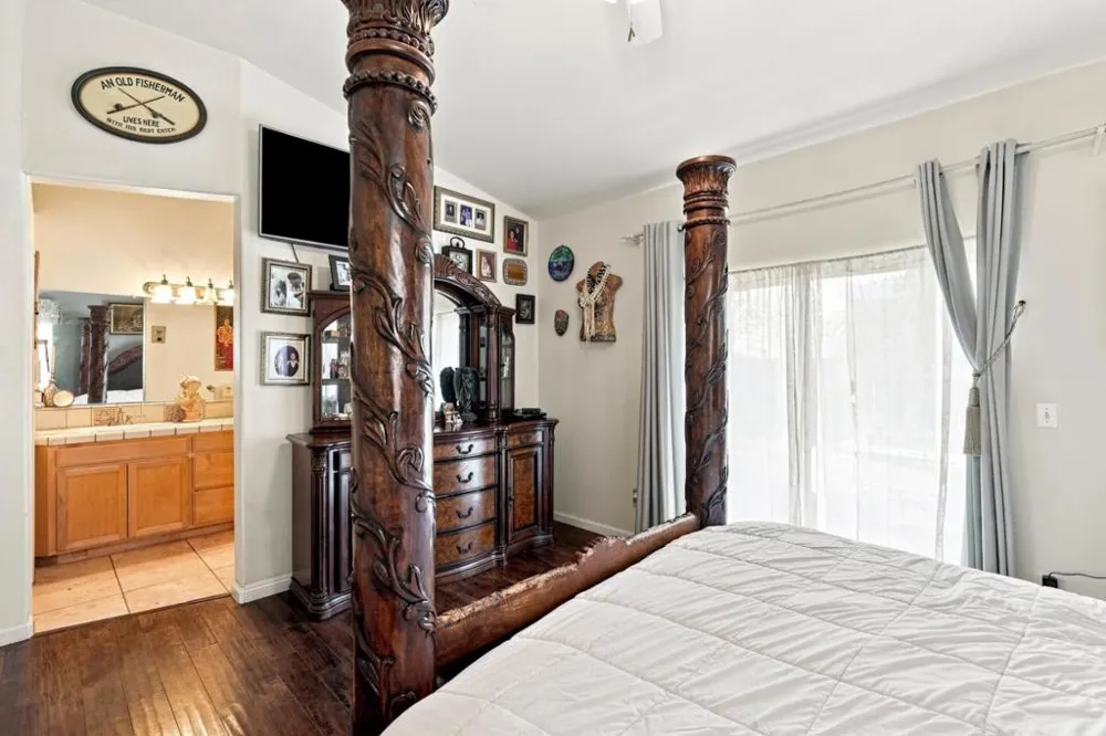 647 Elmwood Drive Los Banos, CA 93635