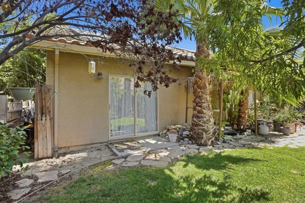 647 Elmwood Drive Los Banos, CA 93635
