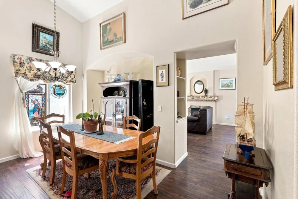 647 Elmwood Drive Los Banos, CA 93635