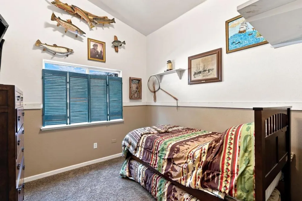 647 Elmwood Drive Los Banos, CA 93635