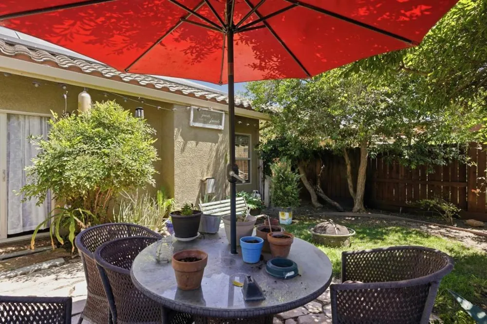 647 Elmwood Drive Los Banos, CA 93635