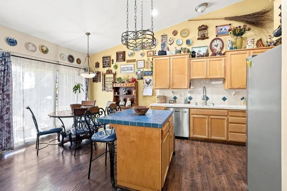 647 Elmwood Drive Los Banos, CA 93635
