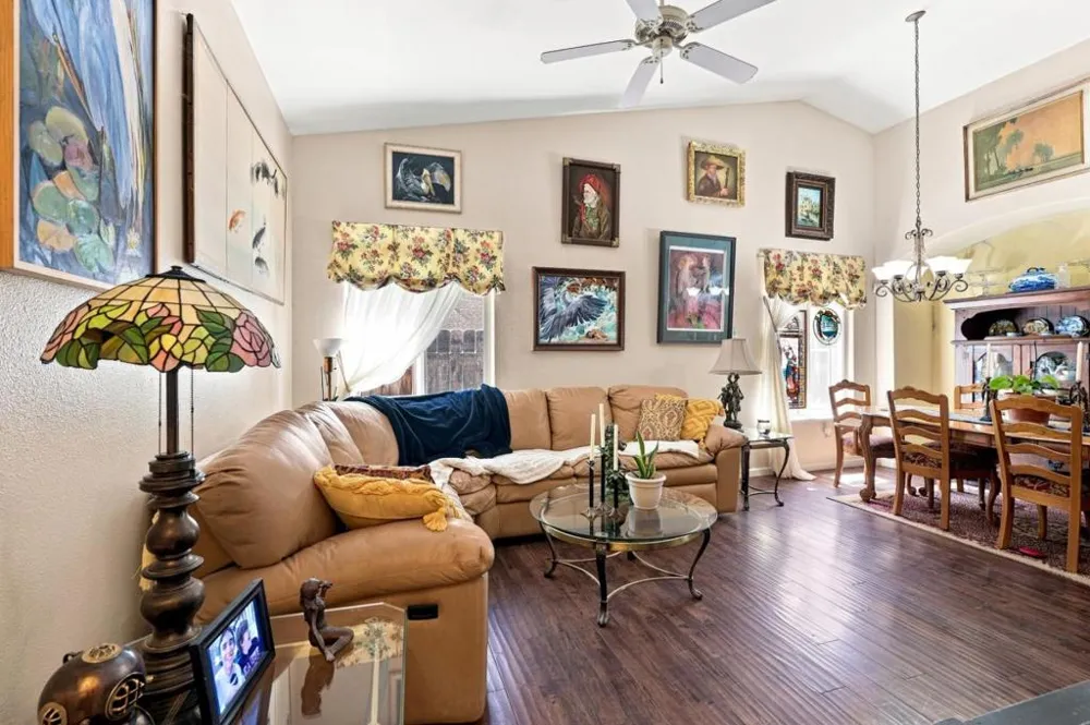 647 Elmwood Drive Los Banos, CA 93635