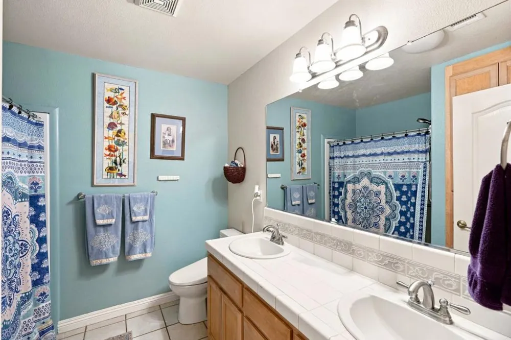 647 Elmwood Drive Los Banos, CA 93635