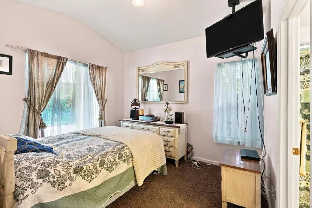 647 Elmwood Drive Los Banos, CA 93635