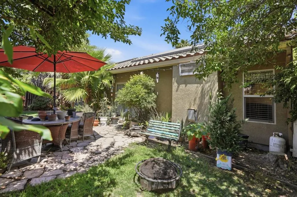 647 Elmwood Drive Los Banos, CA 93635