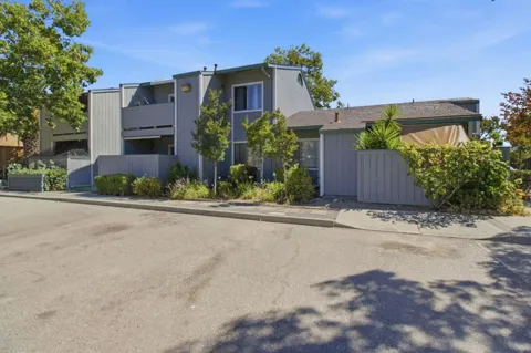 3530 Silver Oaks Way