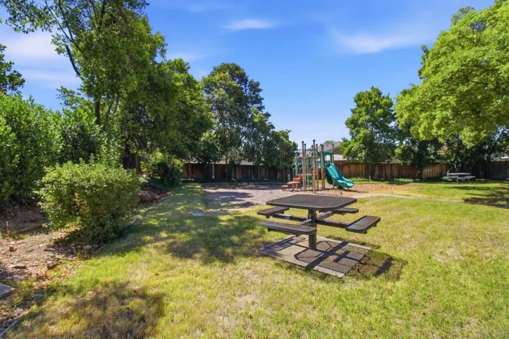 3530 Silver Oaks Way Livermore, CA 94550