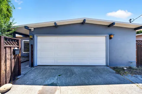 1111 Marionola Way