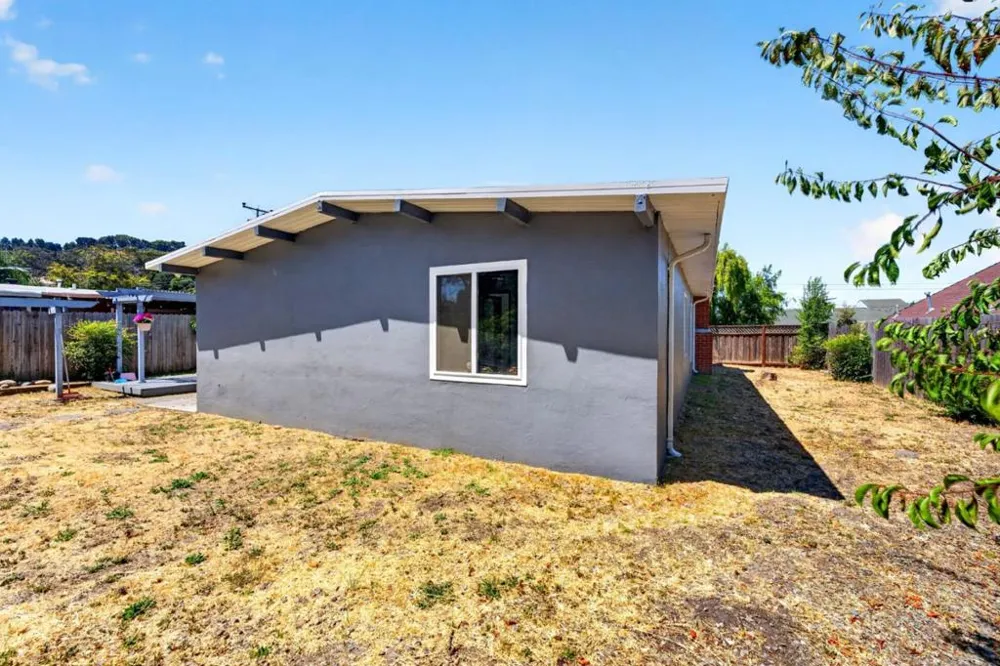 1111 Marionola Way Pinole, CA 94564