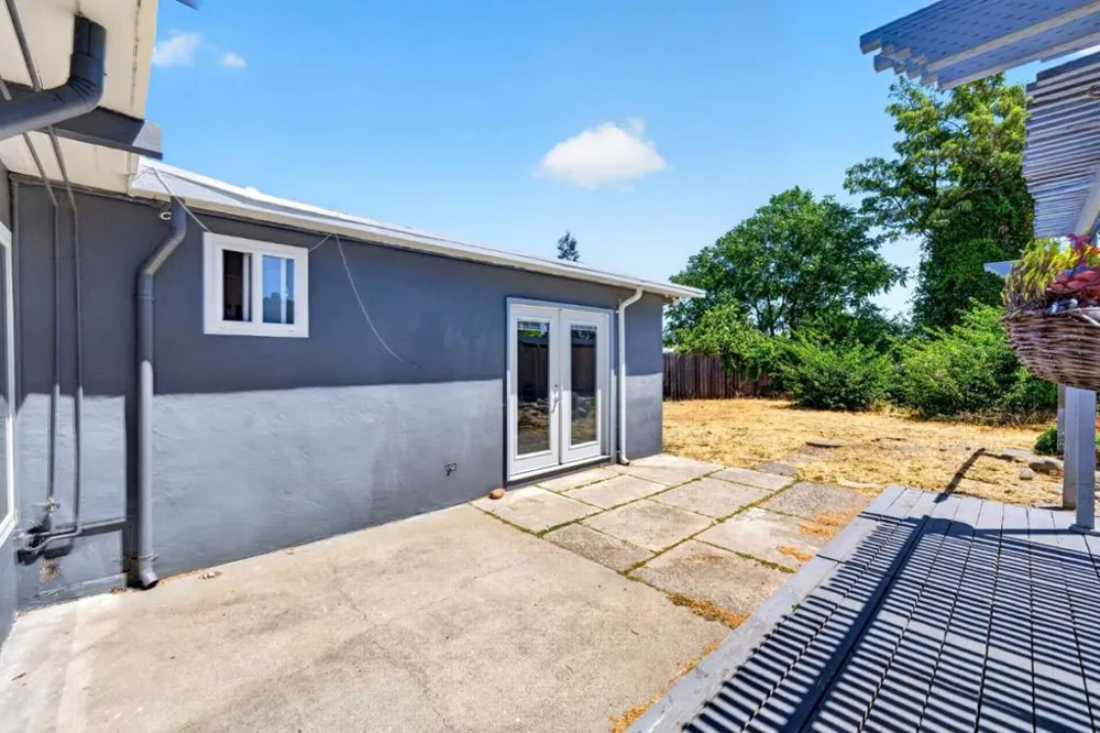 1111 Marionola Way Pinole, CA 94564