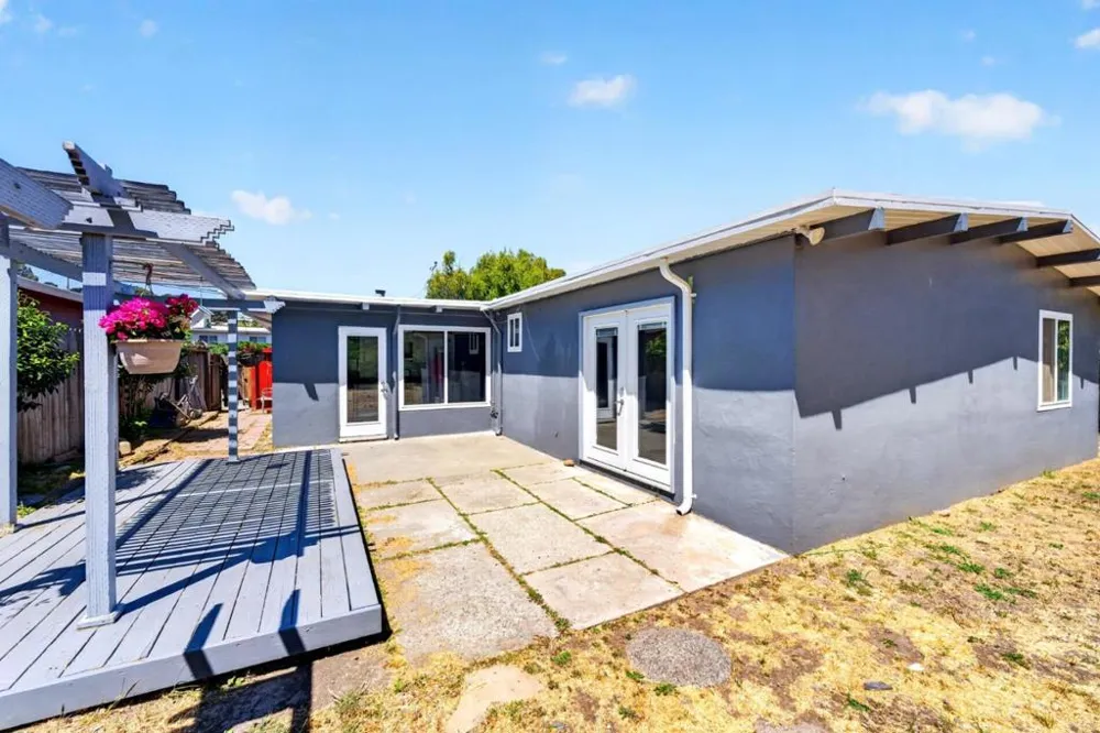 1111 Marionola Way Pinole, CA 94564