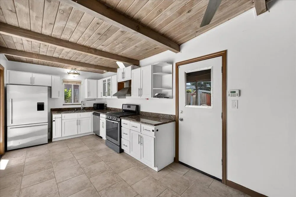 1111 Marionola Way Pinole, CA 94564