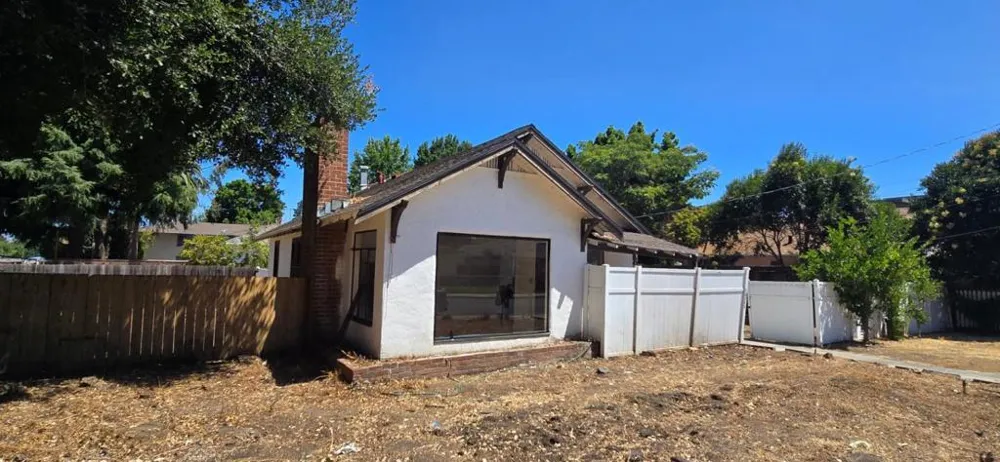393 Beemer Avenue Sunnyvale, CA 94086