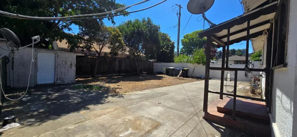 393 Beemer Avenue Sunnyvale, CA 94086