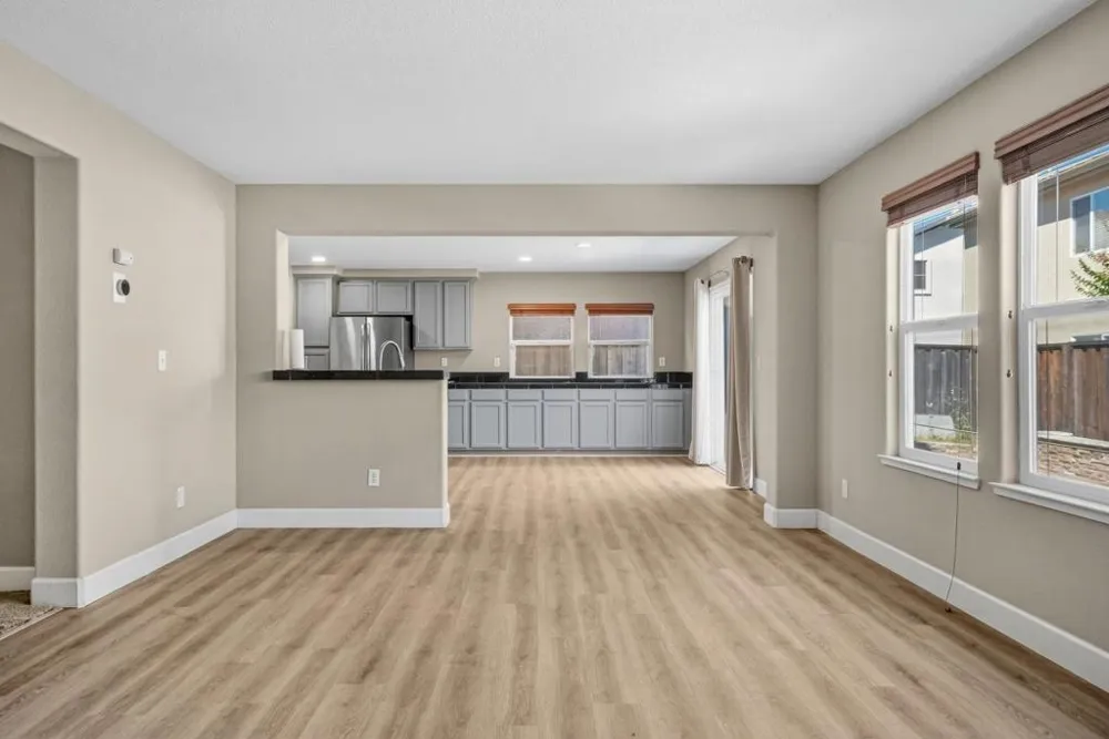5272 Glimmer Way Sacramento, CA 95835