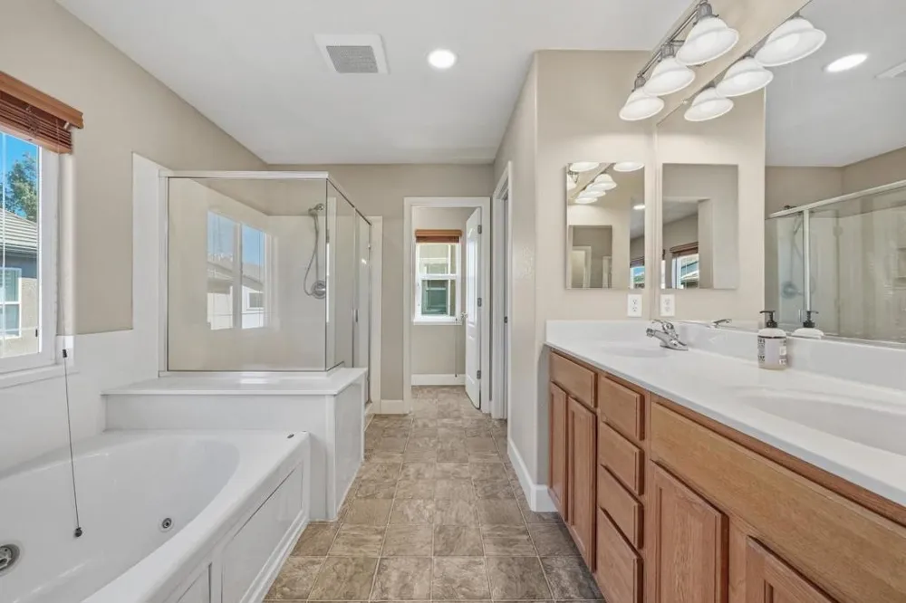 5272 Glimmer Way Sacramento, CA 95835