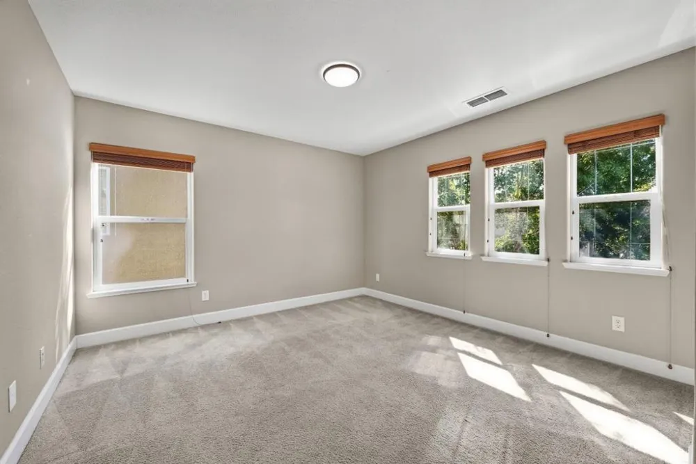 5272 Glimmer Way Sacramento, CA 95835