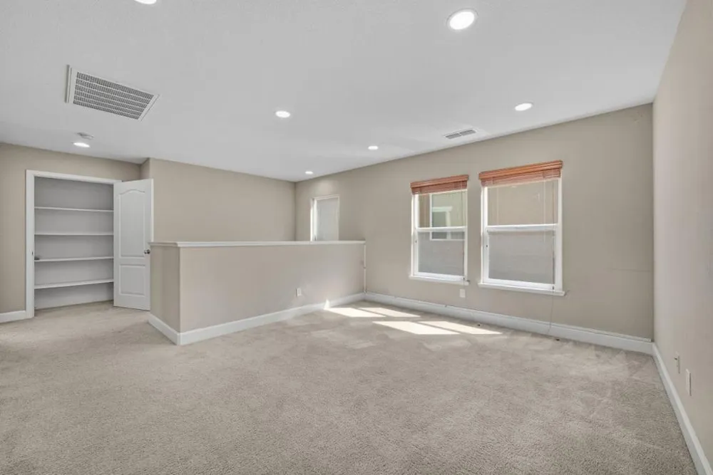 5272 Glimmer Way Sacramento, CA 95835