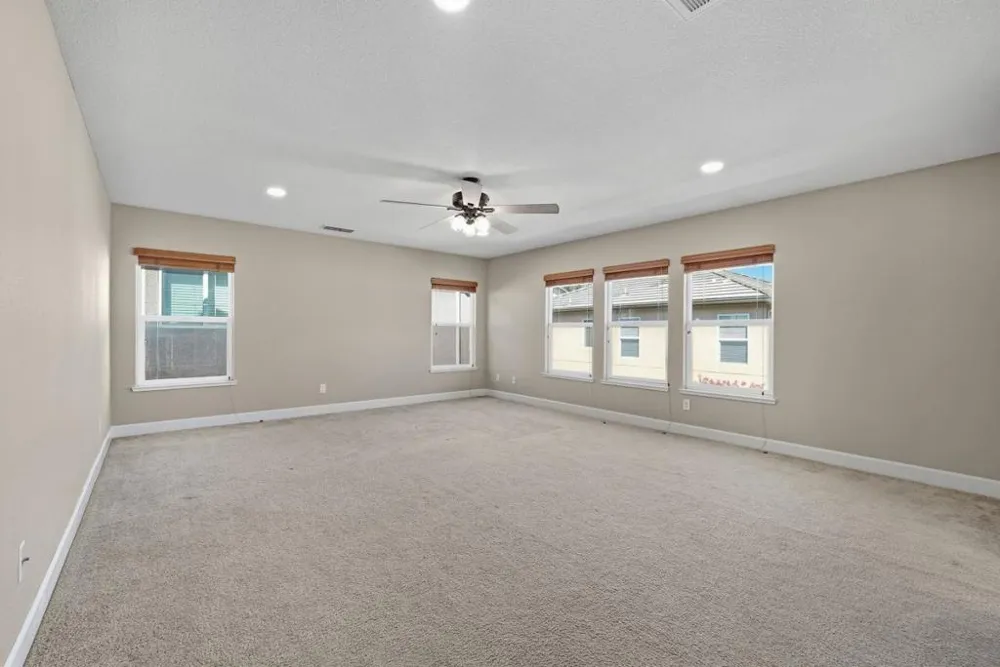 5272 Glimmer Way Sacramento, CA 95835