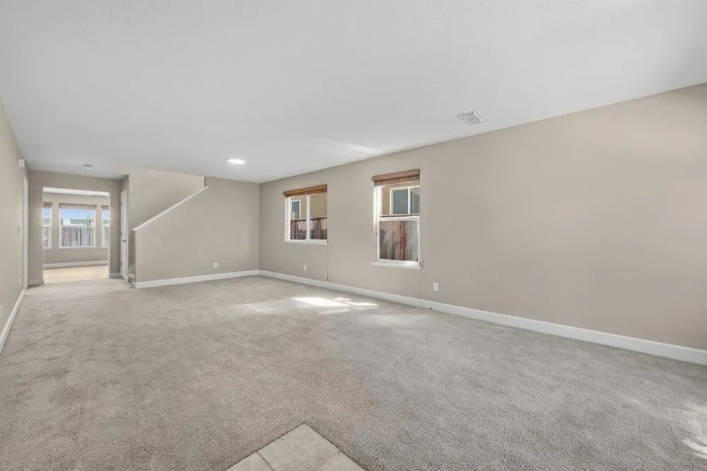 5272 Glimmer Way Sacramento, CA 95835
