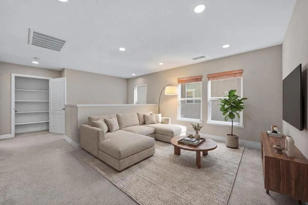 5272 Glimmer Way Sacramento, CA 95835