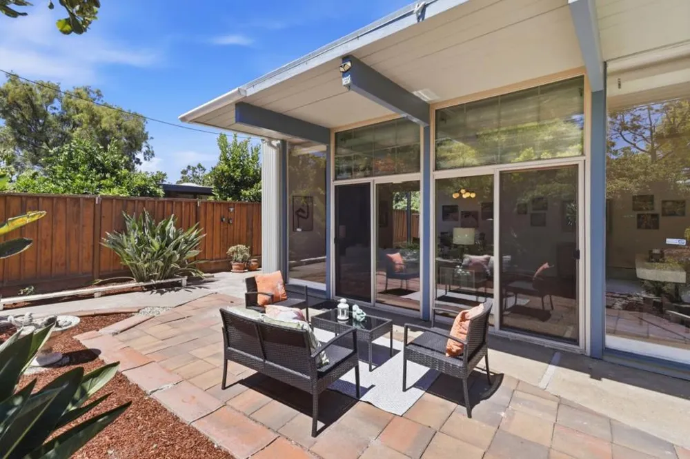 256 E Charleston Road Palo Alto, CA 94306