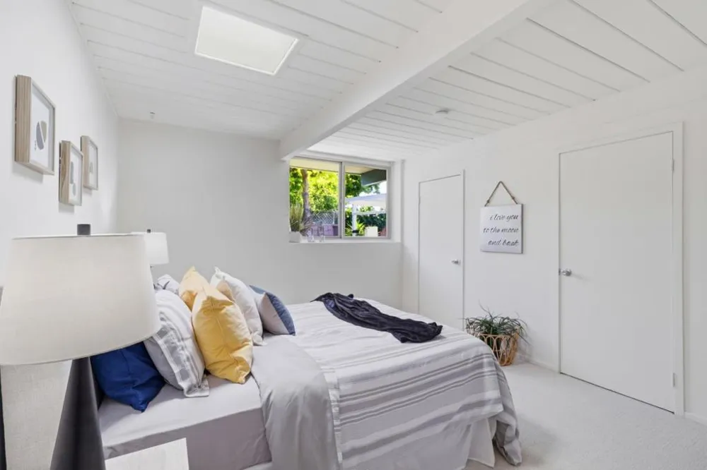 256 E Charleston Road Palo Alto, CA 94306