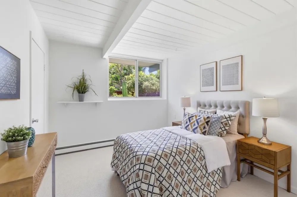 256 E Charleston Road Palo Alto, CA 94306