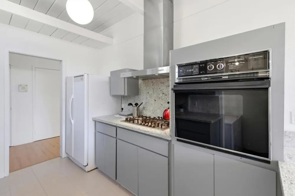 256 E Charleston Road Palo Alto, CA 94306