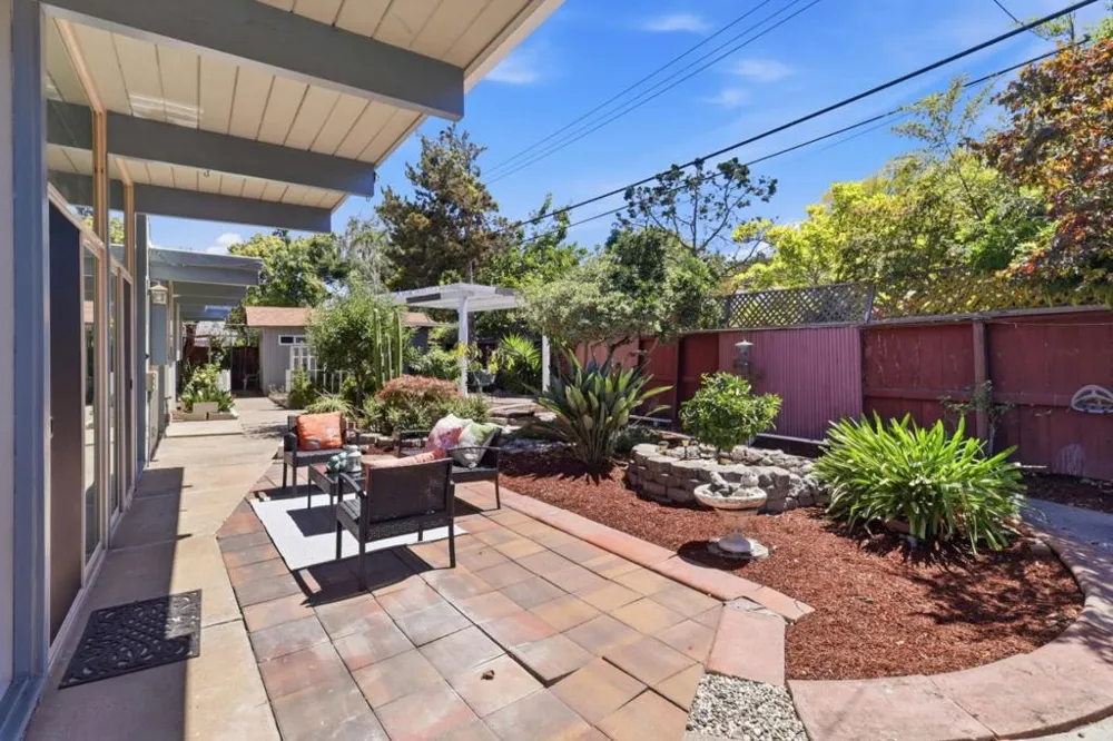 256 E Charleston Road Palo Alto, CA 94306