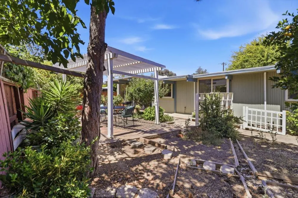 256 E Charleston Road Palo Alto, CA 94306